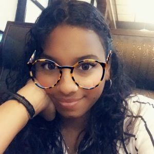 Meet your Posher, Maria